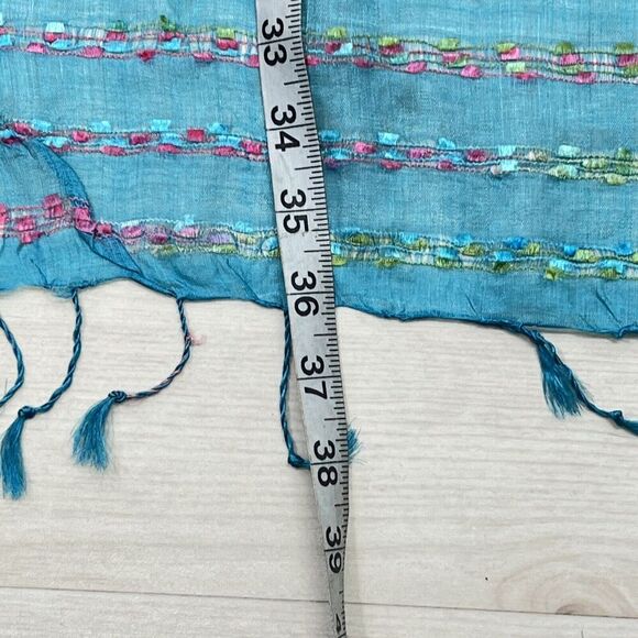 100% Silk Shawl Wrap Scarf Fringe Lightweight Blue Embroidered 28 in x 72 in - Picture 4 of 8